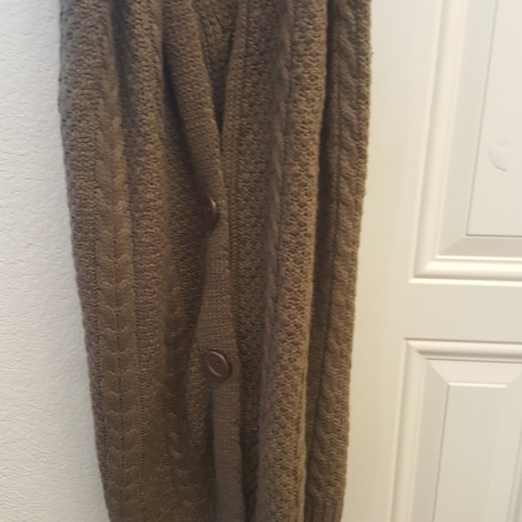 Scarf - Picture 2 of 3